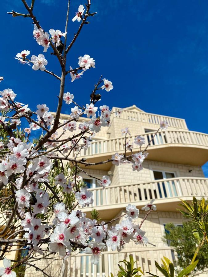Hotel Villa Dzamonja Bol Exterior photo